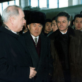 Президент концерна “Skoda”, Н. Назарбаев, В. Храпунов 05.01.1999